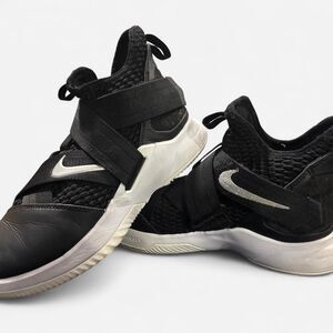 Nike Men's Black Trainers